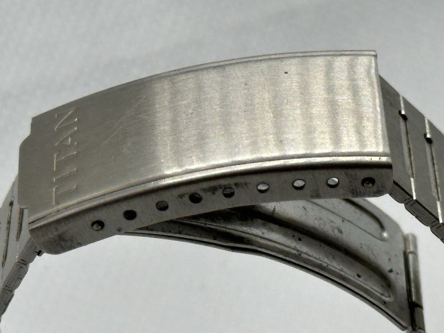 Vintage Titan Quartz Exacta Mens Bracelet Watch - Made in India - Running
