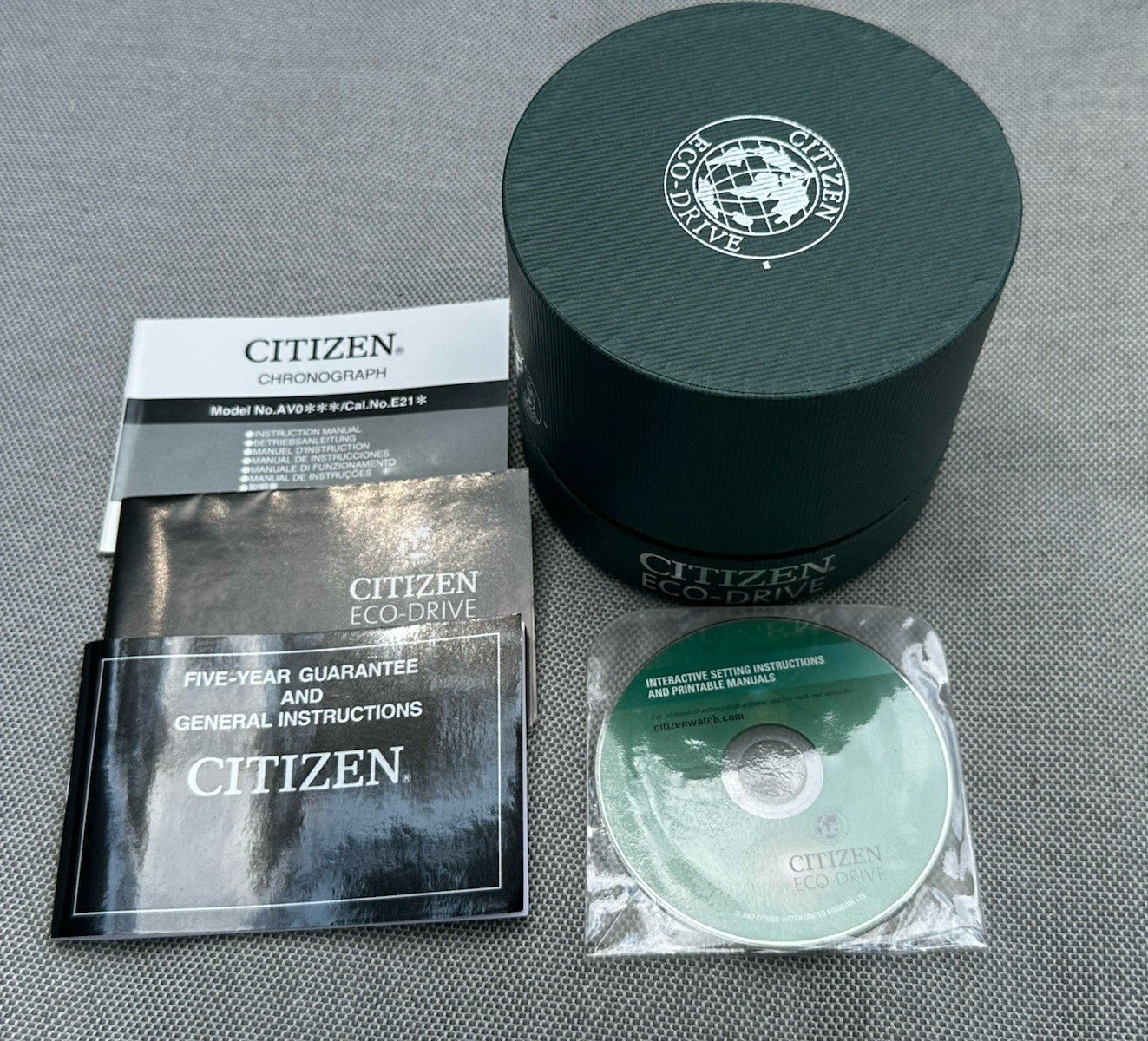 Vintage Citizen Eco-Drive 2100 Solar Mens Alarm Chronograph Watch - Full Set