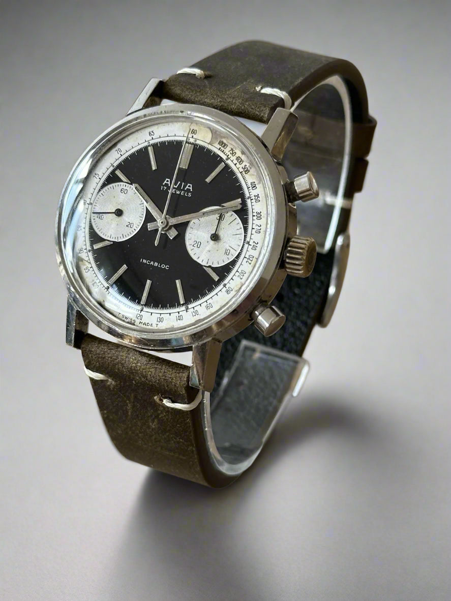 Vintage Avia Mens Reverse Panda Chronograph Watch - Landeron 149 - Working