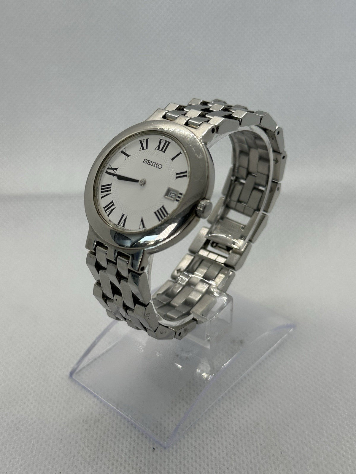 Vintage Seiko V739-0A40 Mens Date Watch, Roman Numerals Dial - Non-Working
