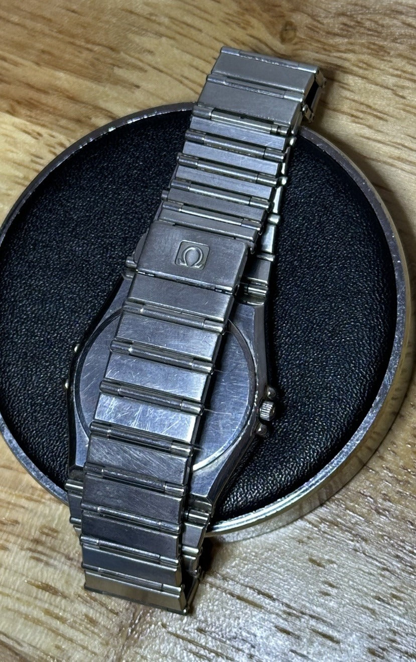 Vintage Omega Constellation Quartz Mens Watch - 396.1070.1 / 396.1080.1 - Running