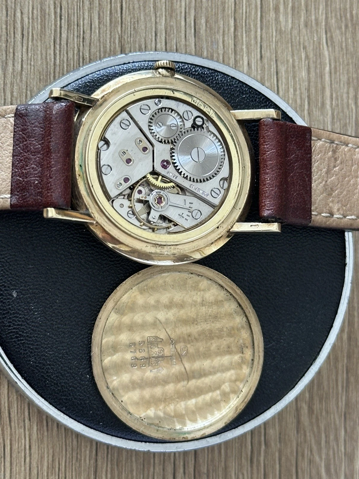 Vintage 9ct Gold Avia 21J Mechanical Mens Dress Watch