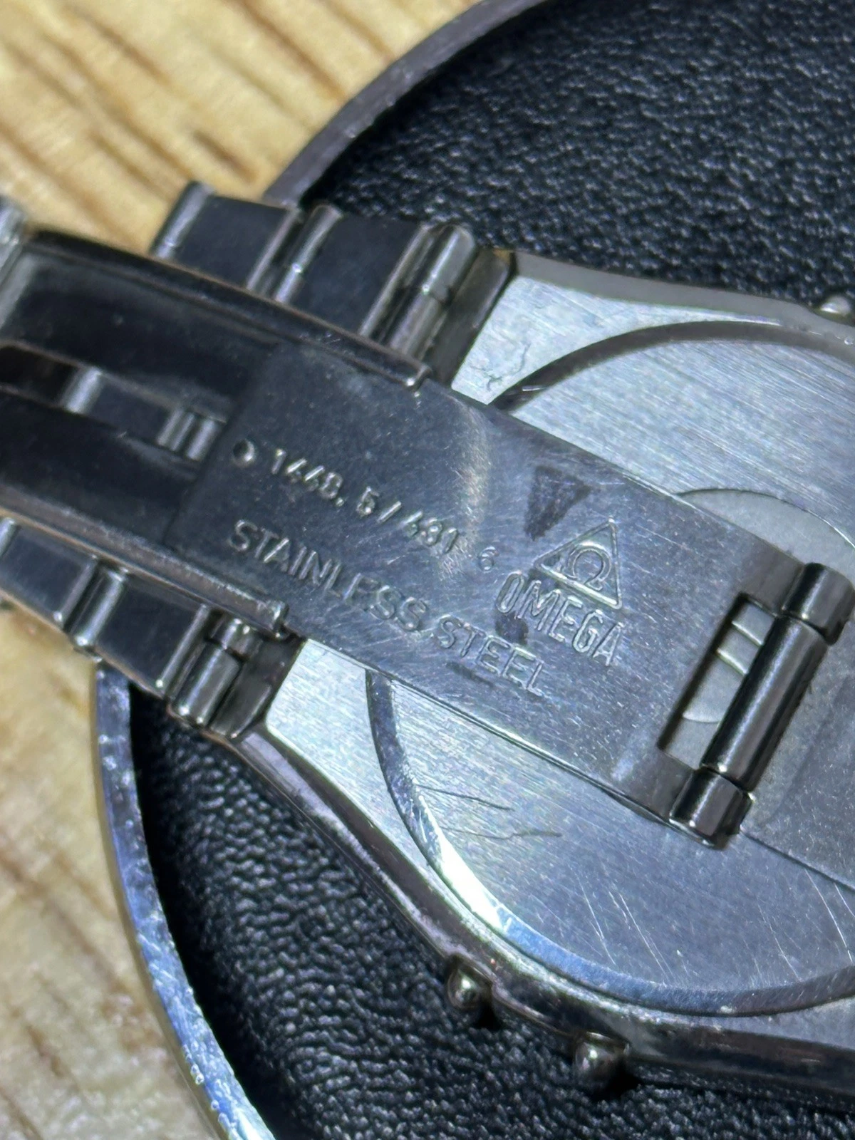 Vintage Omega Constellation Quartz Mens Watch - 396.1070.1 / 396.1080.1 - Running